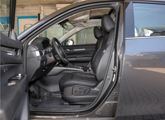 马自达CX-5 2021款 2.0L 自动两驱智尊型 车厢座椅   前排空间