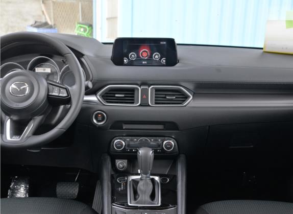马自达CX-5 2021款 2.5L 自动两驱智慧型 中控类   中控台