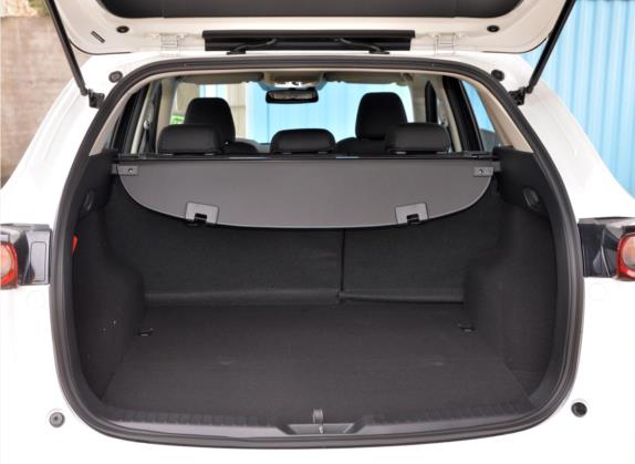 马自达CX-5 2021款 2.5L 自动两驱智慧型 车厢座椅   后备厢