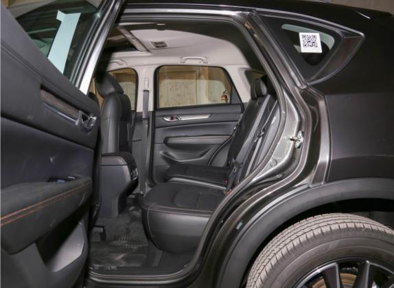 马自达CX-5 2021款 2.5L 自动两驱智尊型 车厢座椅   后排空间