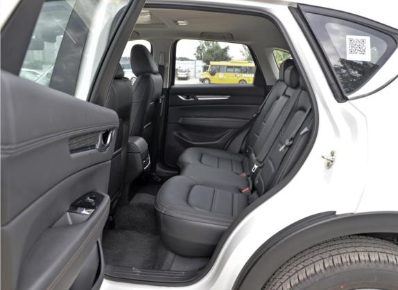 马自达CX-5 2021款 2.5L 自动四驱智尊型 车厢座椅   后排空间