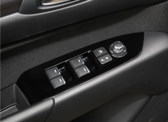 马自达CX-5 2022款 2.0L 自动两驱智尚型 车厢座椅   门窗控制
