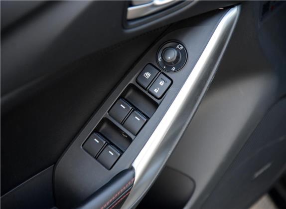 阿特兹 2014款 2.5L 蓝天至尊版 车厢座椅   门窗控制