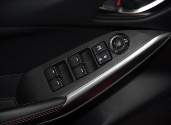 阿特兹 2015款 2.0L 蓝天尊贵版 车厢座椅   门窗控制