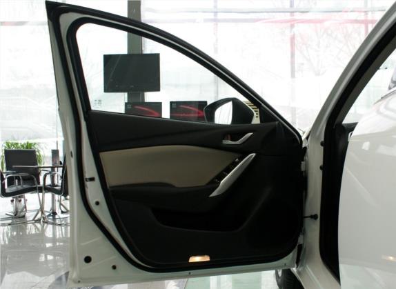 阿特兹 2017款 2.0L 蓝天时尚版 车厢座椅   前门板