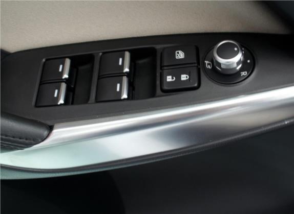 阿特兹 2017款 2.0L 蓝天时尚版 车厢座椅   门窗控制