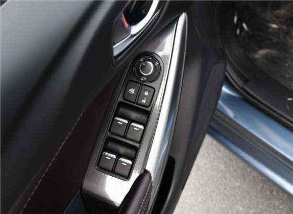 阿特兹 2018款 2.0L 蓝天豪华版 国V 车厢座椅   门窗控制