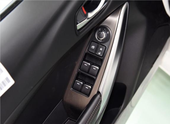阿特兹 2018款 2.5L 蓝天尊崇版 国VI 车厢座椅   门窗控制