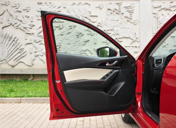 马自达3 昂克赛拉 2014款 三厢 2.0L 自动旗舰型 车厢座椅   前门板