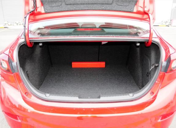 马自达3 昂克赛拉 2014款 三厢 1.5L 自动舒适型 车厢座椅   后备厢