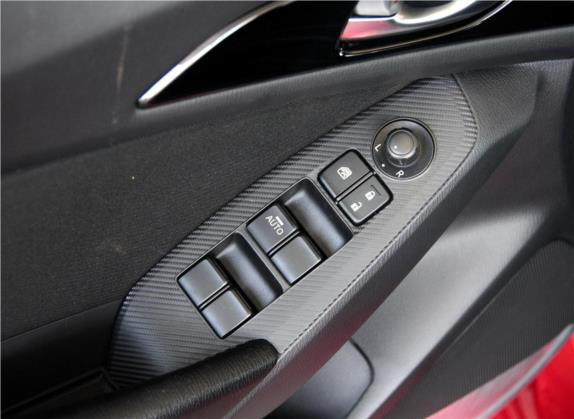 马自达3 昂克赛拉 2014款 三厢 1.5L 自动豪华型 车厢座椅   门窗控制