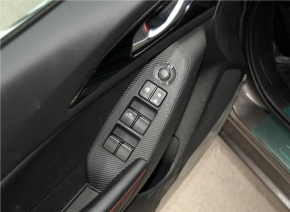 马自达3 昂克赛拉 2014款 三厢 1.5L 自动尊贵型 车厢座椅   门窗控制