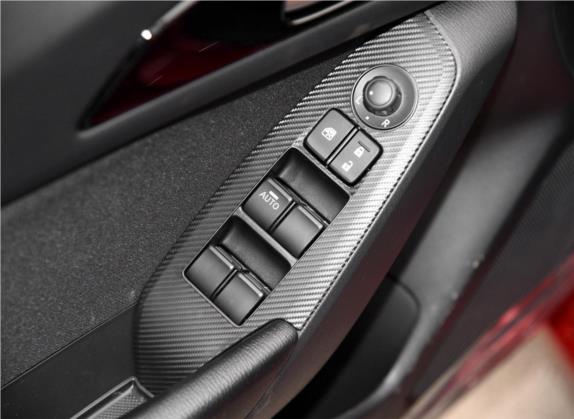 马自达3 昂克赛拉 2016款 两厢 1.5L 自动舒适型 车厢座椅   门窗控制