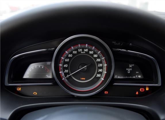 马自达3 昂克赛拉 2016款 三厢 1.5L 手动舒适型 中控类   仪表盘