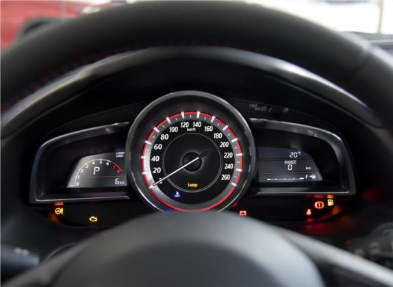 马自达3 昂克赛拉 2016款 三厢 2.0L 自动运动型 中控类   仪表盘