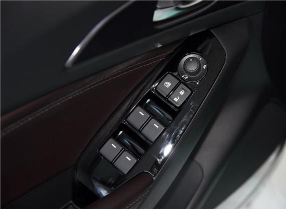 马自达3 昂克赛拉 2017款 三厢 1.5L 自动尊贵型 国V 车厢座椅   门窗控制