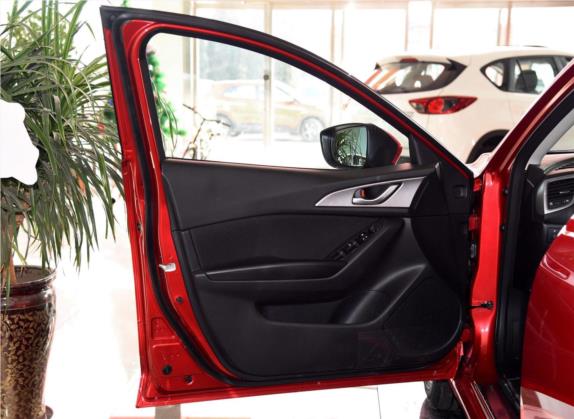 马自达3 昂克赛拉 2017款 三厢 1.5L 自动舒适型 国V 车厢座椅   前门板