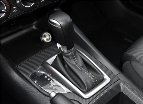 马自达3 昂克赛拉 2017款 两厢 1.5L 自动舒适型 国V 中控类   挡把