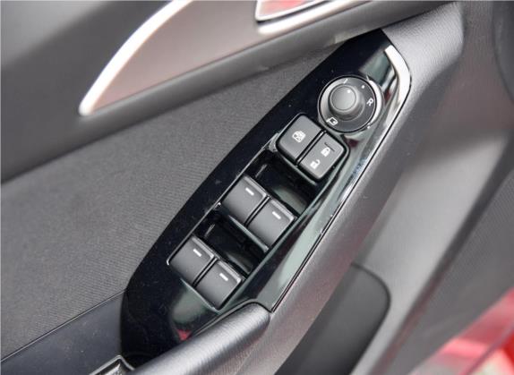 马自达3 昂克赛拉 2017款 两厢 1.5L 自动豪华型 国V 车厢座椅   门窗控制
