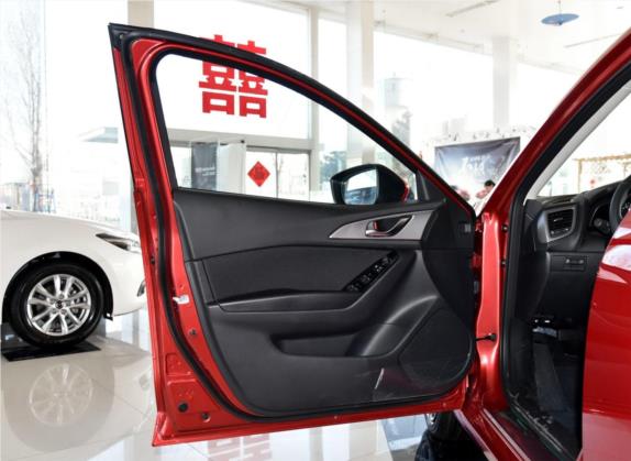 马自达3 昂克赛拉 2017款 两厢 2.0L 自动豪华型 国V 车厢座椅   前门板