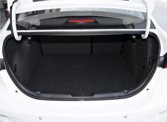 马自达3 昂克赛拉 2017款 三厢 1.5L 自动豪华型 国VI 车厢座椅   后备厢