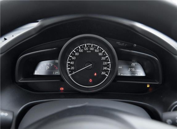 马自达3 昂克赛拉 2017款 三厢 1.5L 自动豪华型 国VI 中控类   仪表盘