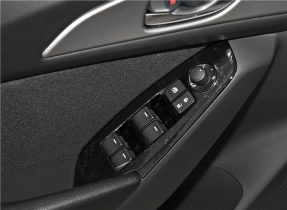 马自达3 昂克赛拉 2017款 两厢 1.5L 自动豪华型 国VI 车厢座椅   门窗控制