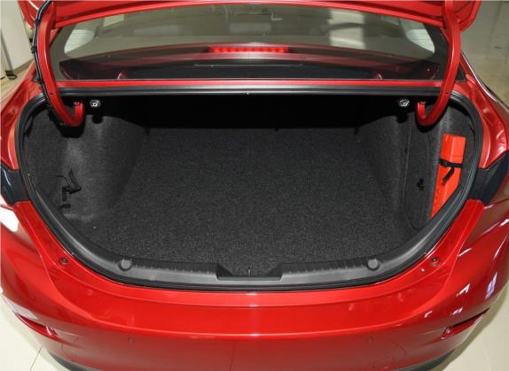 马自达3 昂克赛拉 2019款 云控版 三厢 1.5L 自动舒适型 国V 车厢座椅   后备厢
