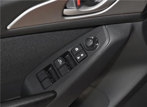 马自达3 昂克赛拉 2019款 云控版 三厢 1.5L 自动舒适型 国V 车厢座椅   门窗控制