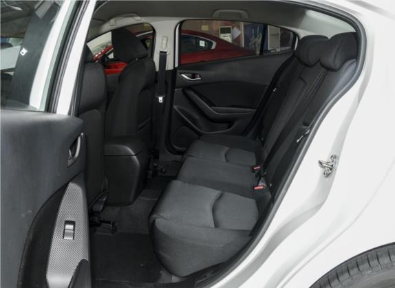 马自达3 昂克赛拉 2019款 云控版 三厢 1.5L 自动舒适型 国VI 车厢座椅   后排空间