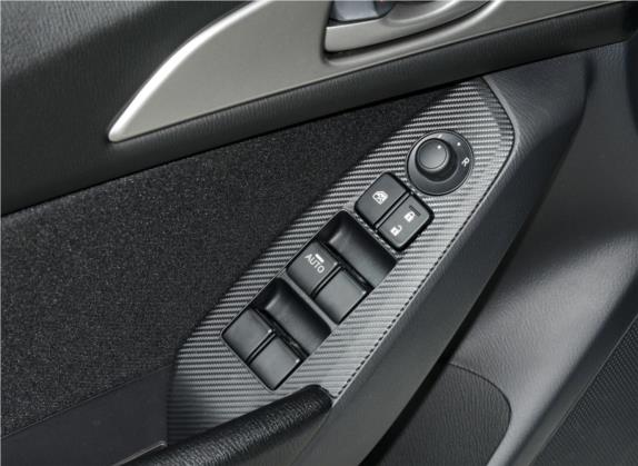 马自达3 昂克赛拉 2019款 云控版 三厢 1.5L 自动舒适型 国VI 车厢座椅   门窗控制