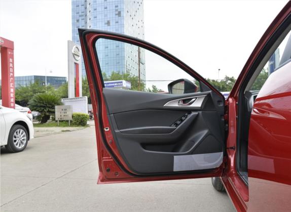 马自达3 昂克赛拉 2019款 云控版 三厢 1.5L 自动豪华型 国VI 车厢座椅   前门板