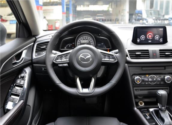 马自达3 昂克赛拉 2019款 云控版 三厢 2.0L 自动尊贵型 国VI 中控类   驾驶位