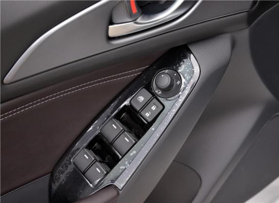 马自达3 昂克赛拉 2019款 云控版 三厢 2.0L 自动尊贵型 国VI 车厢座椅   门窗控制
