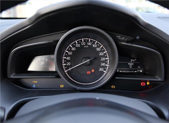 马自达3 昂克赛拉 2019款 云控版 两厢 1.5L 自动舒适型 国VI 中控类   仪表盘