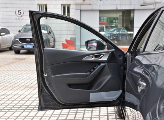 马自达3 昂克赛拉 2019款 云控版 两厢 1.5L 自动豪华型 国V 车厢座椅   前门板