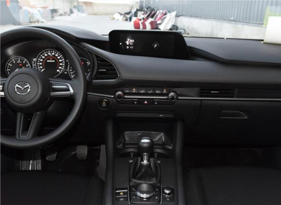 马自达3 昂克赛拉 2020款 1.5L 手动质美版 中控类   中控台