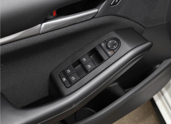 马自达3 昂克赛拉 2021款 1.5L 自动质美版 车厢座椅   门窗控制