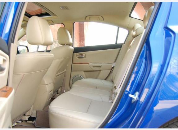 马自达3 2006款 2.0L 自动豪华型 车厢座椅   后排空间
