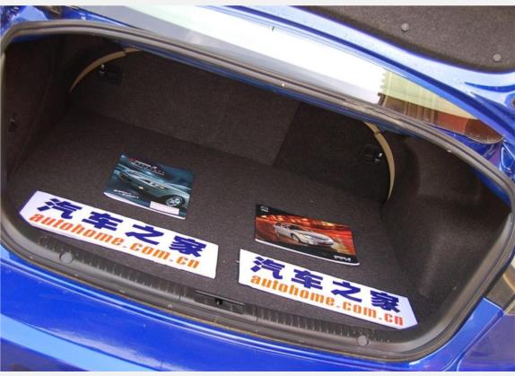 马自达3 2006款 2.0L 自动豪华型 车厢座椅   后备厢