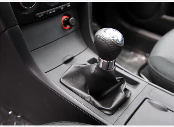 马自达3 2010款 2.0L 手动经典运动型 中控类   挡把