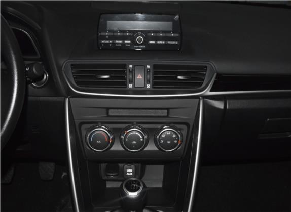 马自达CX-4 2016款 2.0L 手动两驱蓝天活力版 中控类   中控台
