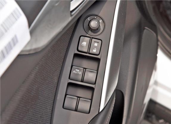 马自达CX-4 2016款 2.0L 自动两驱蓝天活力版 车厢座椅   门窗控制
