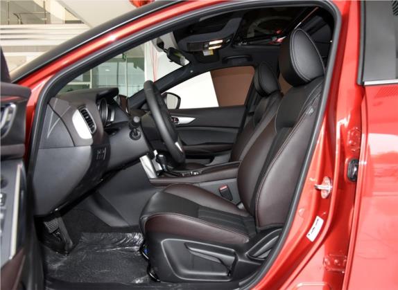 马自达CX-4 2016款 2.0L 自动两驱蓝天品位版 车厢座椅   前排空间