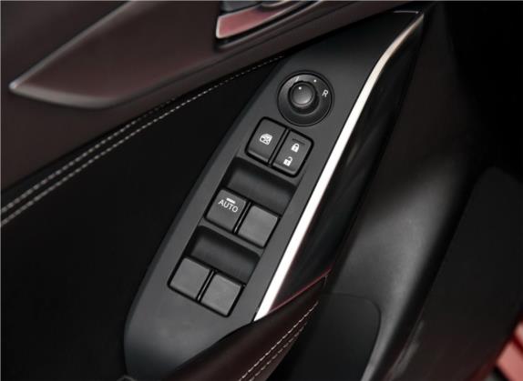 马自达CX-4 2016款 2.0L 自动两驱蓝天品位版 车厢座椅   门窗控制