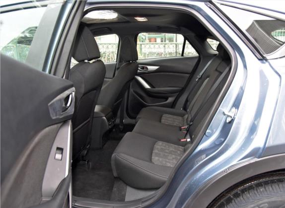 马自达CX-4 2016款 2.0L 自动两驱蓝天探索版 车厢座椅   后排空间
