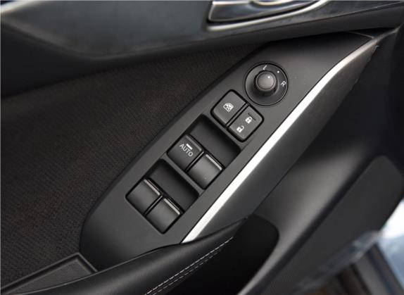 马自达CX-4 2016款 2.0L 自动两驱蓝天探索版 车厢座椅   门窗控制