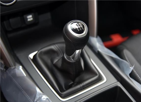 马自达CX-4 2018款  2.0L 手动两驱蓝天活力版 国V 中控类   挡把