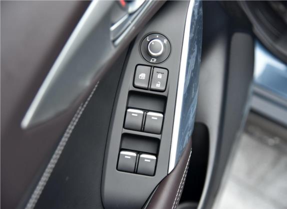 马自达CX-4 2018款 2.0L 自动两驱蓝天领先版 国V 车厢座椅   门窗控制