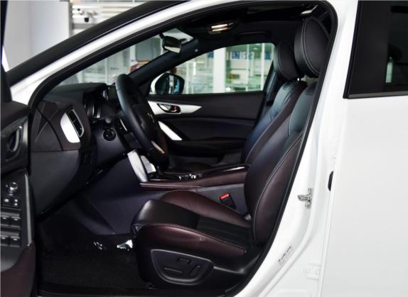 马自达CX-4 2018款 2.5L 自动四驱蓝天激情版 国V 车厢座椅   前排空间